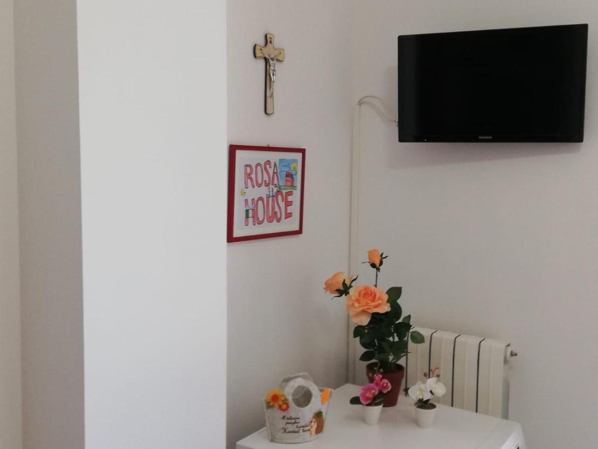 Rosahouse Apartment Lecce Exterior foto